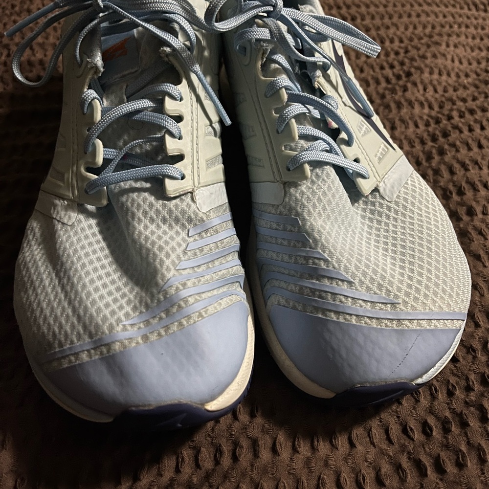 ALTRA Women's Solstice XT 2 Road Running Shoes, Light Blue - 6 M US, USED - Picture 3 of 6